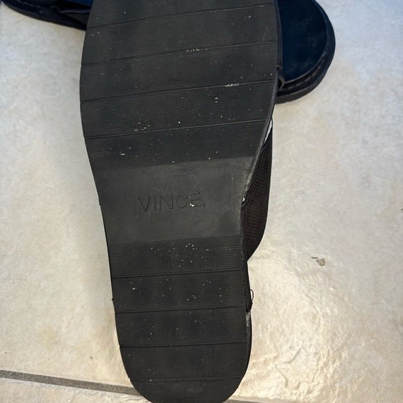 Vince Black Cross-Strap Sandals - Picture 4 of 9